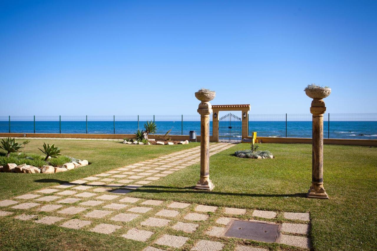 Lubina Del Sol. 1ª Linea De Playa - By The Sea * Sitio de Calahonda